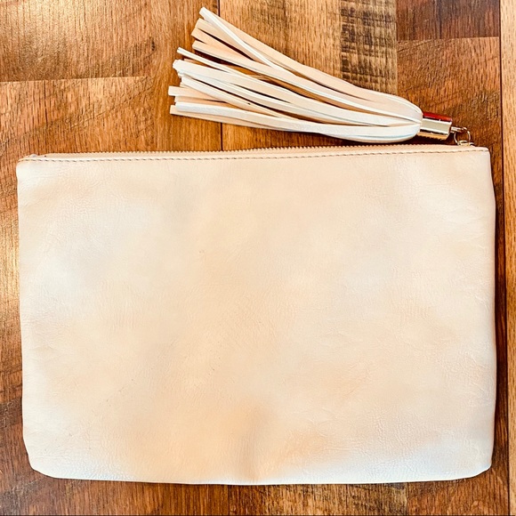 URBAN ORIGINALS Vegan Leather Perforated Clutch - Picture 6 of 8